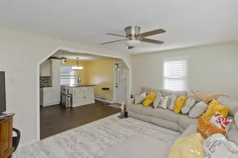 156 Gardens Dr, Springfield, MA 01119 photo 12