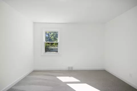 6 Sparrow Dr, Springfield, MA 01119 photo 18