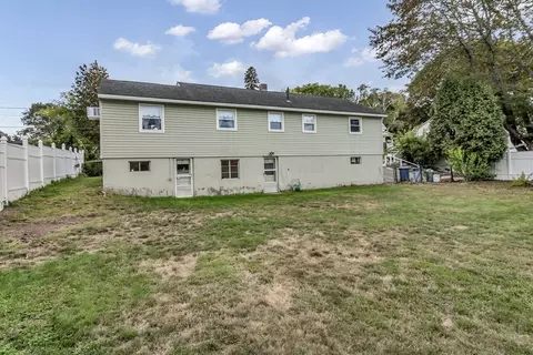 Exterior - 4 Bourque St, Lawrence, MA 01843 photo 2 of 4