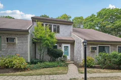 45 Roundhouse Rd #45, Bourne, MA 02532