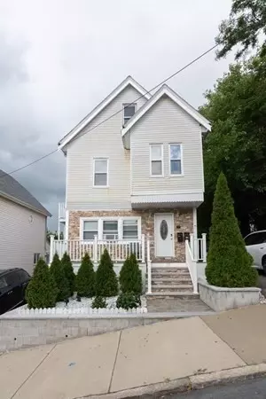 14 Russell St, Everett, MA 02149