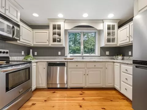 81 Dodge Rd, Sutton, MA 01590 photo 4