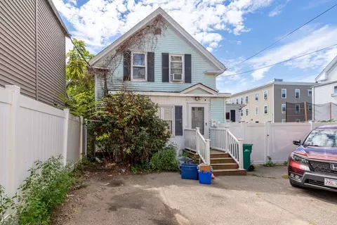 82 Franklin St, Lynn, MA 01902