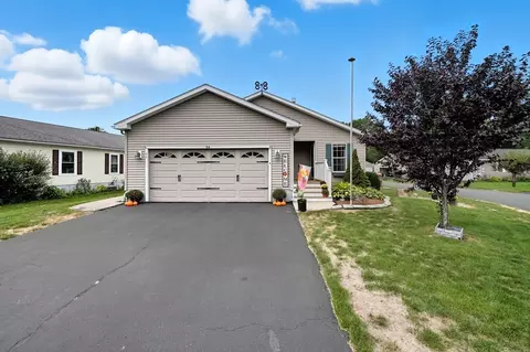 54 Sunrise Ln, Chicopee, MA 01020