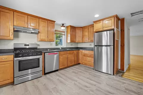 35 Juniper Dr, Springfield, MA 01119 photo 9