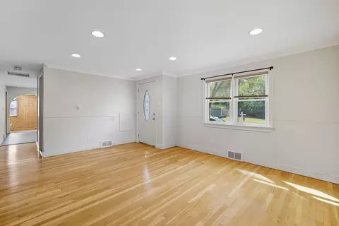 35 Juniper Dr, Springfield, MA 01119 photo 11
