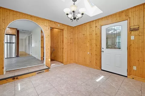 35 Juniper Dr, Springfield, MA 01119 photo 6