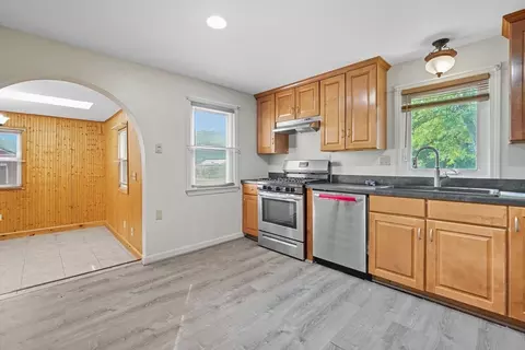 35 Juniper Dr, Springfield, MA 01119 photo 7