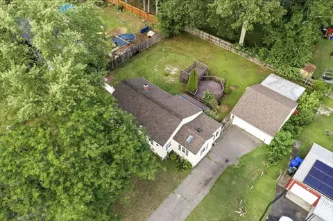 35 Juniper Dr, Springfield, MA 01119 photo 3