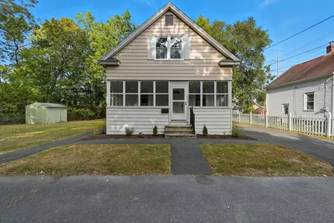 31 Sophia St, Chicopee, MA 01020