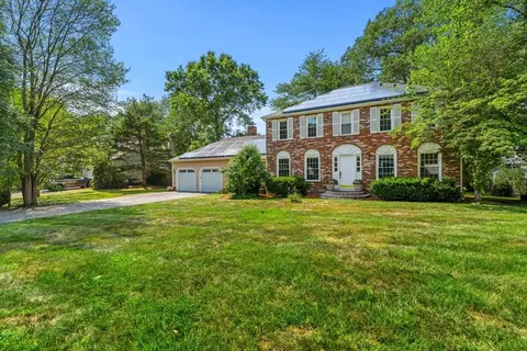 58 Berkeley Rd, North Andover, MA 01845