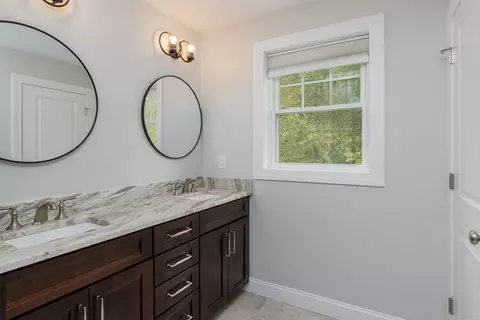 Bath - 32 Bear Hill Rd, Dunstable, MA 01827 photo 2 of 5