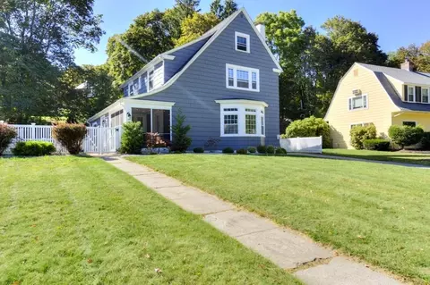 137 Richmond Ave, Worcester, MA 01602