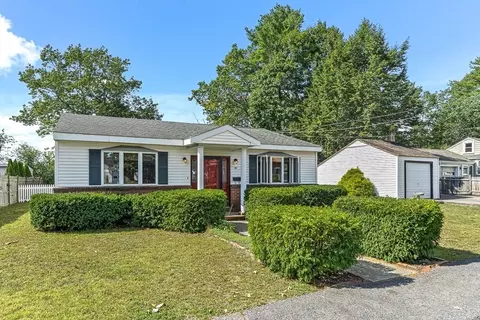 43 Eastwood Circuit, West Roxbury, MA 02132