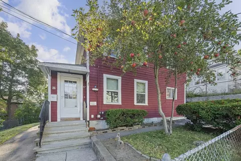 57 Buckley St, Quincy, MA 02169