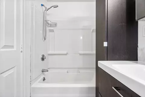 368 E 8th St, Boston, MA 02127 photo 18