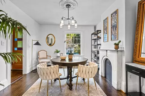 368 E 8th St, Boston, MA 02127