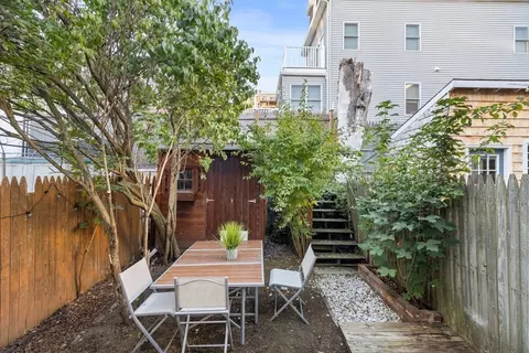 368 E 8th St, Boston, MA 02127 photo 6