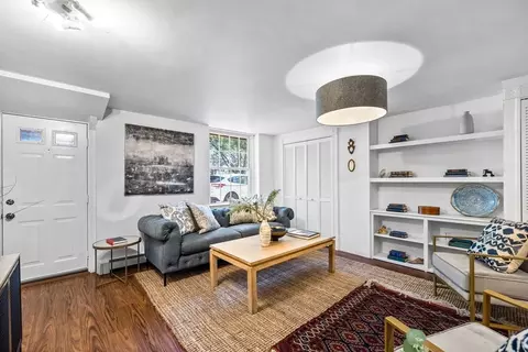 368 E 8th St, Boston, MA 02127 photo 9