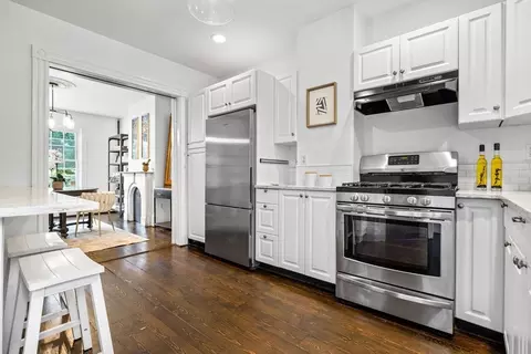 368 E 8th St, Boston, MA 02127 photo 7