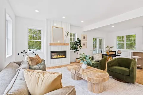 75 Franklin St #2, Arlington, MA 02474