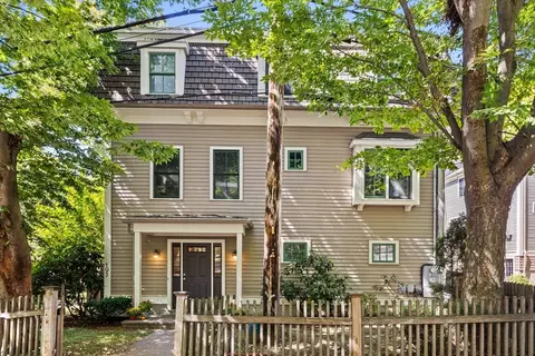 193 Lamartine St #4, Jamaica Plain, MA 02130