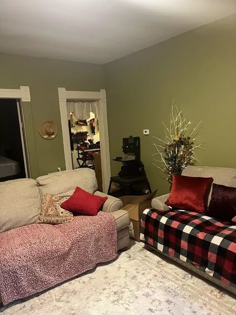 1526 Dwight St, Springfield, MA 01107 photo 8