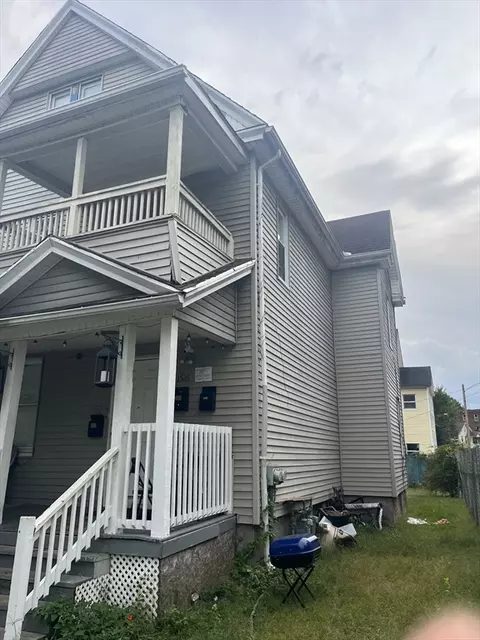 1526 Dwight St, Springfield, MA 01107 photo 3