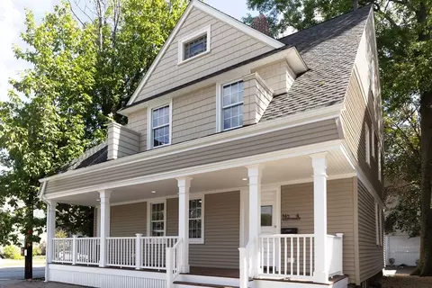 4 Remick Ter, Newton, MA 02458