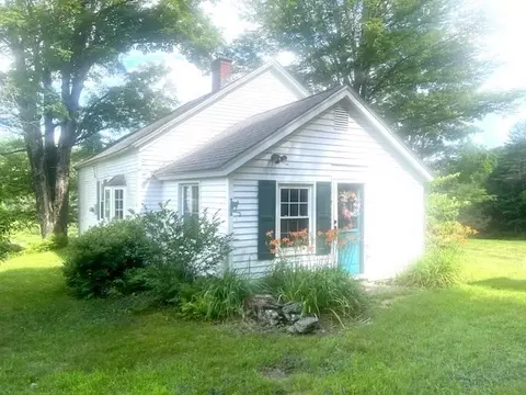 39 Cowper Rd, Chesterfield, MA 01012