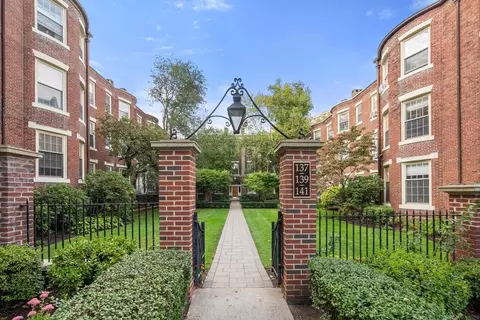 141 Beaconsfield Rd #2, Brookline, MA 02445