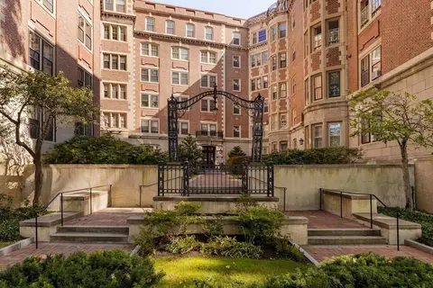 984 Memorial Dr #984-503, Cambridge, MA 02138