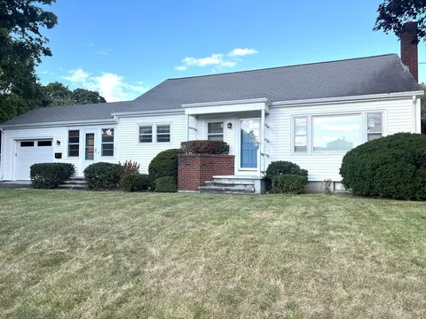 32 Brodeur Ave, Webster, MA 01570
