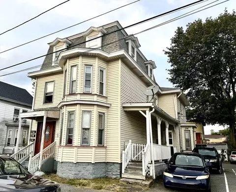 27 W 5th St, Lowell, MA 01850