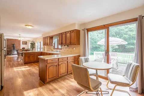 7 Howe Rd, Spencer, MA 01562 photo 8