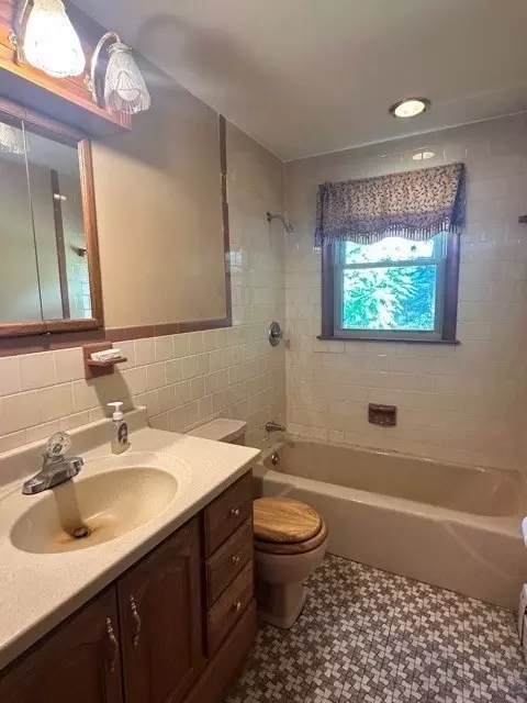 5 Ledge Ave, Spencer, MA 01562 photo 4