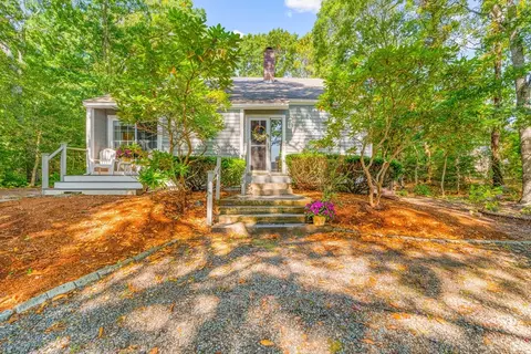 35 Waterway, Mashpee, MA 02649