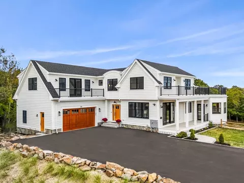226 Atlantic St, Gloucester, MA 01930