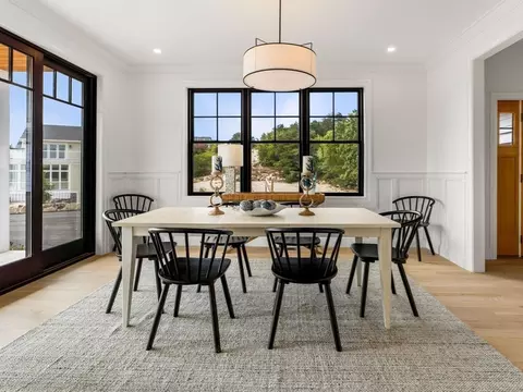 Dining - 226 Atlantic St, Gloucester, MA 01930 photo 3 of 3