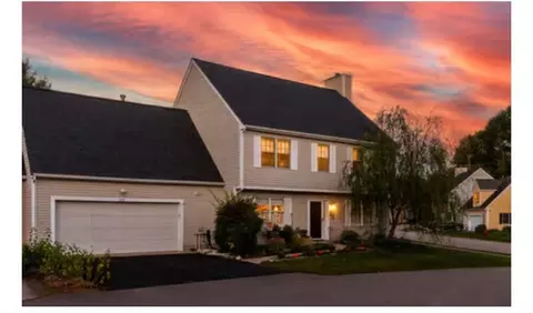 127 Clear Pond Dr #127, Walpole, MA 02081