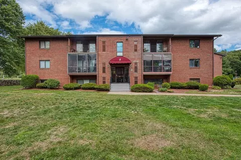 221 Oak St #8-12, Brockton, MA 02301