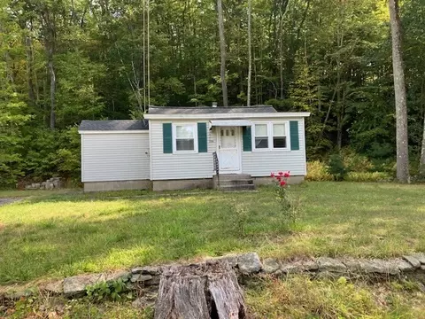 266 Petersham Rd, Athol, MA 01331