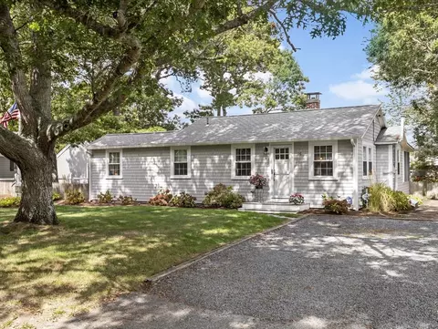 16 Peregrine Ln, Yarmouth, MA 02664