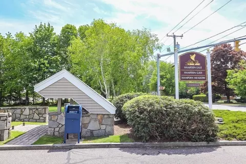 65 Nassau Dr #65, Springfield, MA 01129