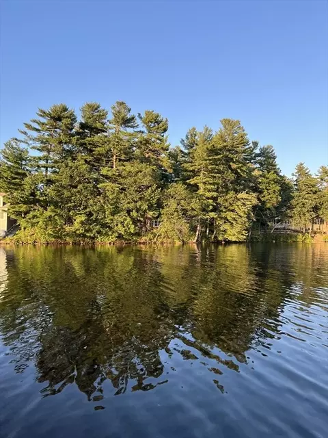 23 Pomeroy Rd, Andover, MA 01810