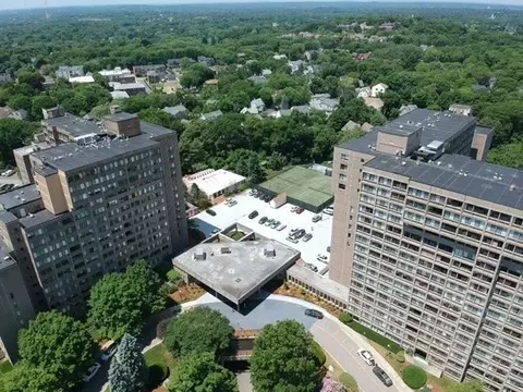 250 Hammond Pond Pkwy #603S, Chestnut Hill, MA 02467