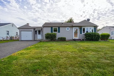 69 Daley St, Chicopee, MA 01013