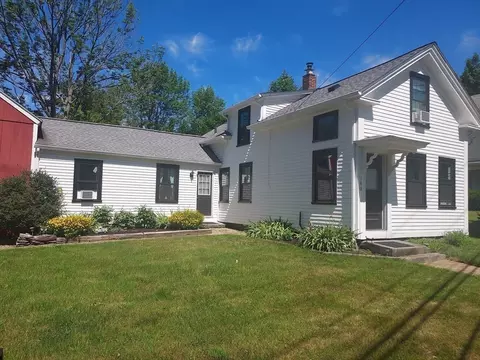146 So St, Barre, MA 01005