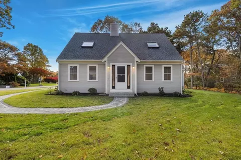 Exterior - 15 Square Rigger Ln, Barnstable, MA 02601 photo 1 of 7