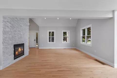 Living - 15 Square Rigger Ln, Barnstable, MA 02601 photo 4 of 4